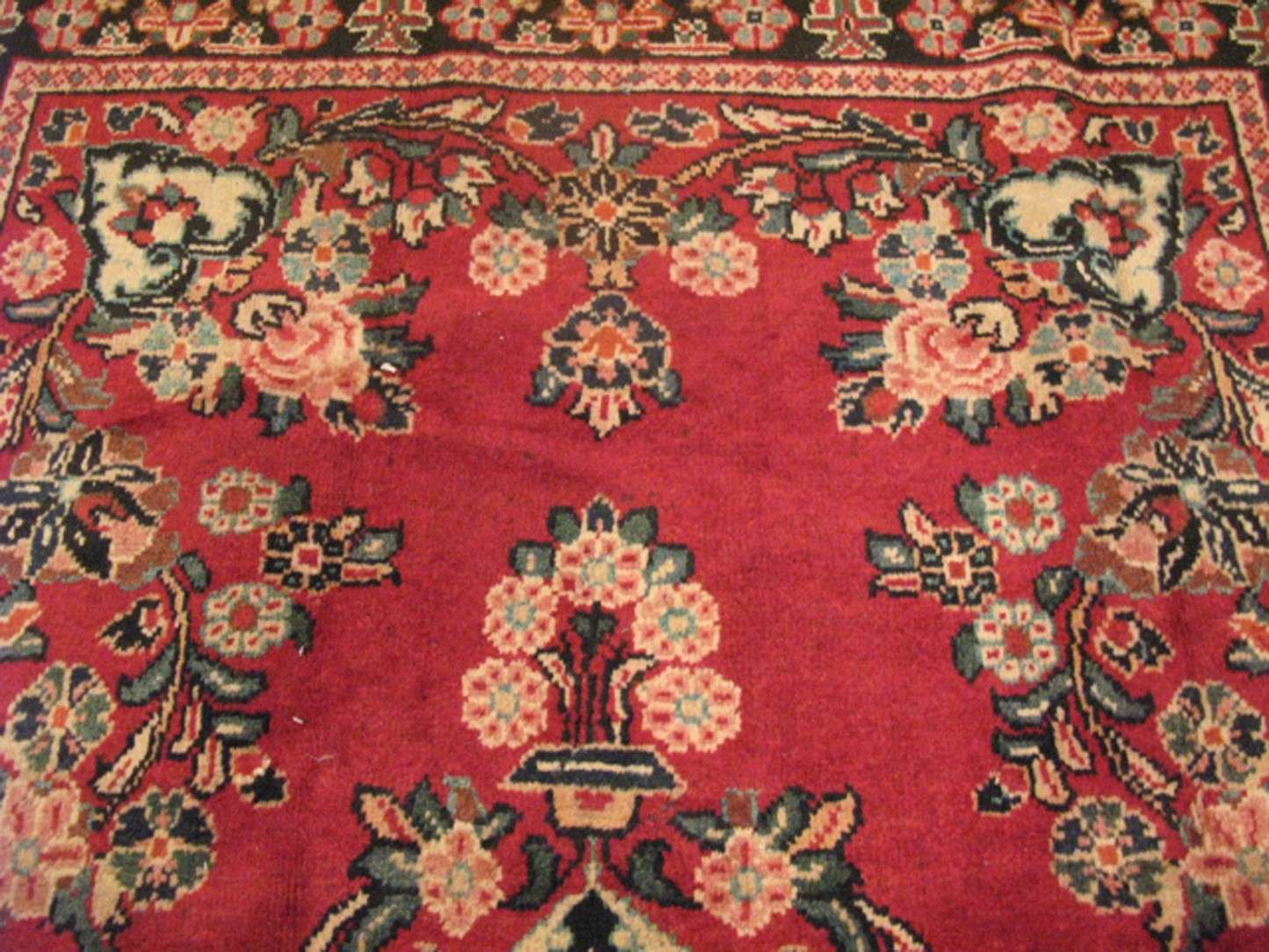 4' 4" x 6' 7" Persian Sarouk Rug - Image 12