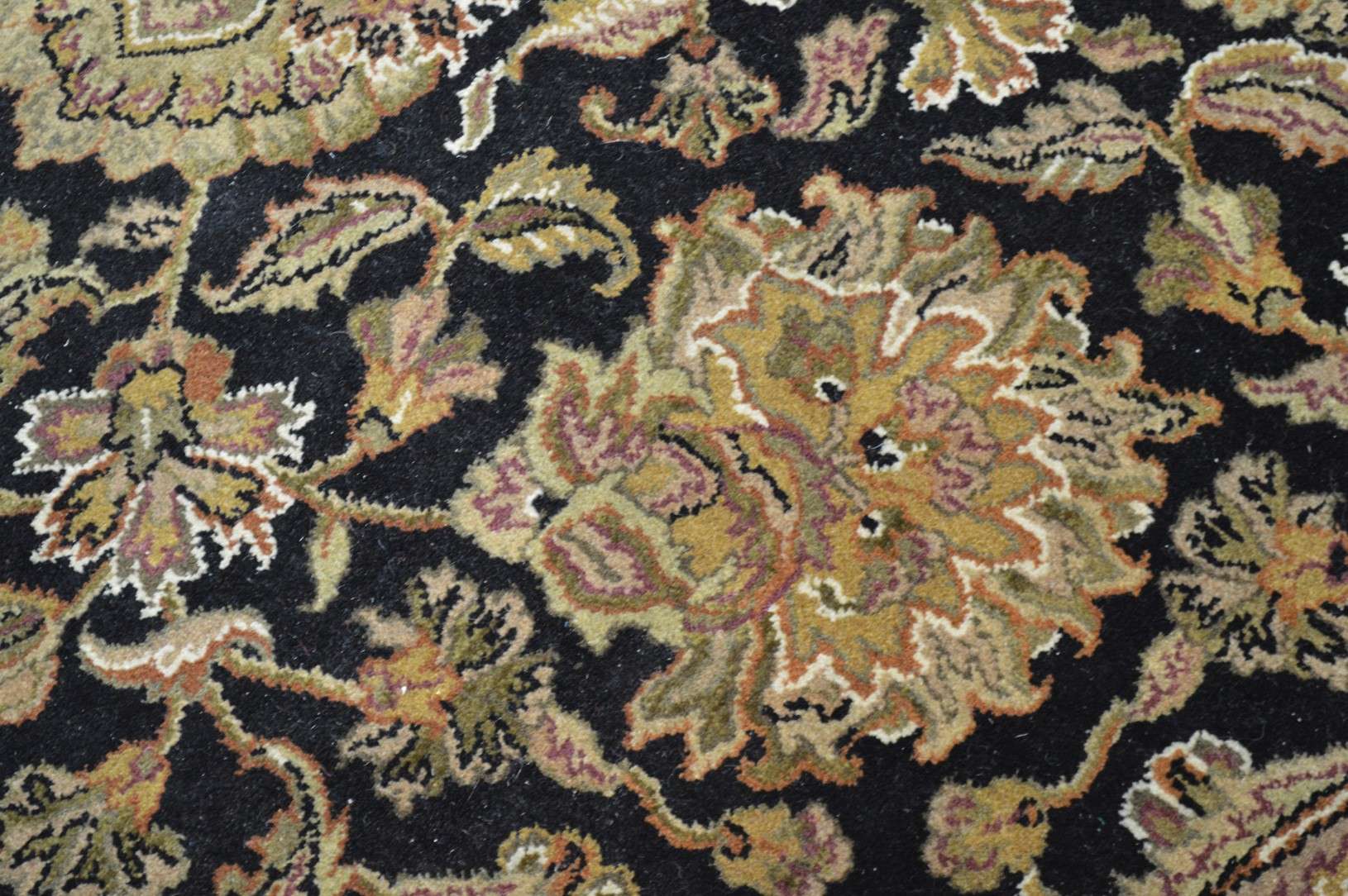 8' 4" x 8' 4" India Agra Round Rug - Image 8