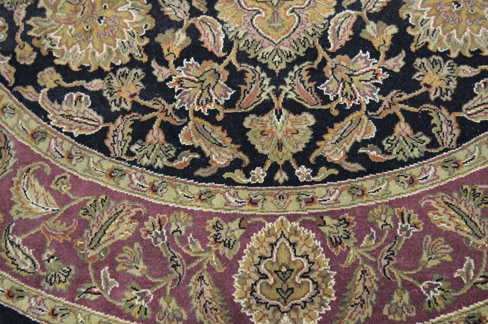 8' 4" x 8' 4" India Agra Round Rug - Image 9