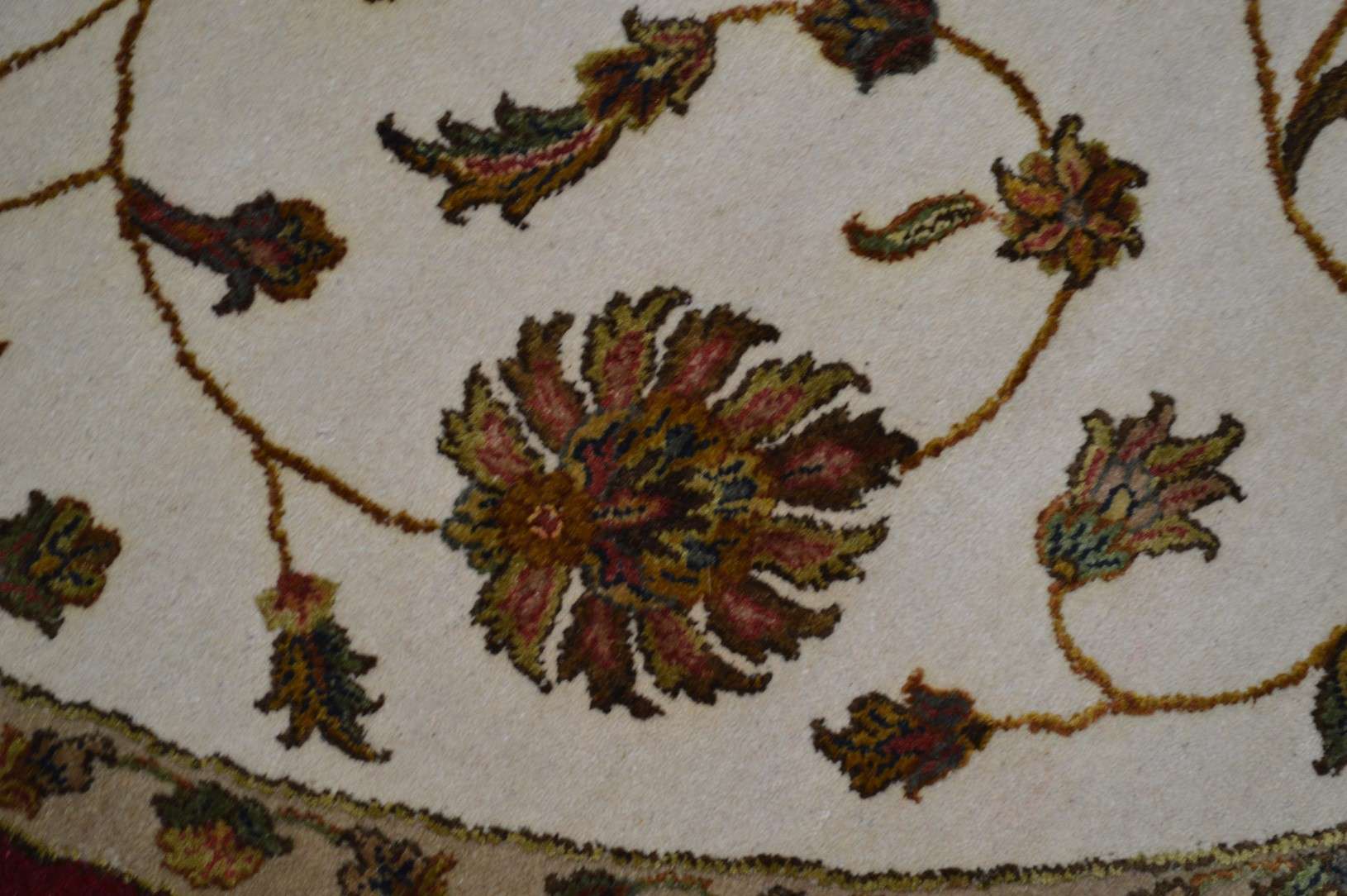 8' 4" x 8' 4" India Tebriz Round Rug - Image 3