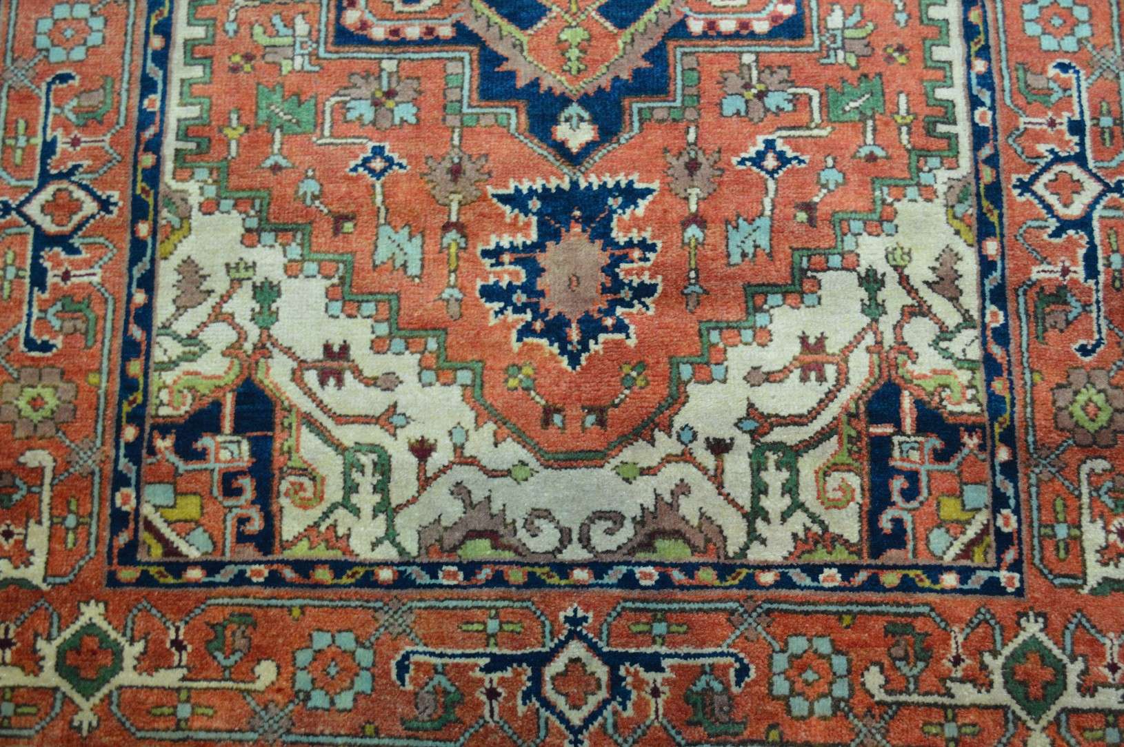 3' 8" x 6' 0" India Serapi Rug - Image 11