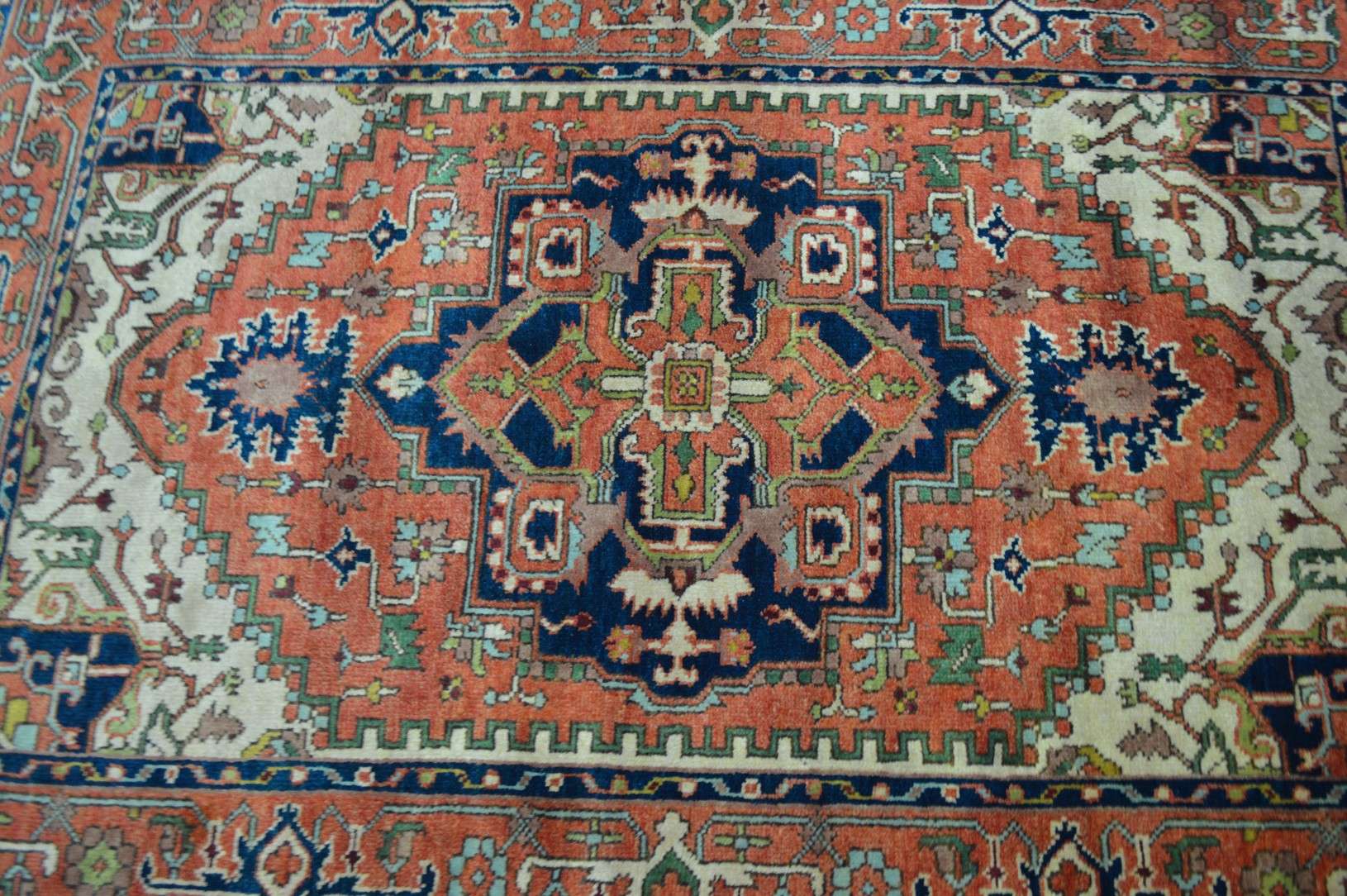 3' 8" x 6' 0" India Serapi Rug - Image 4