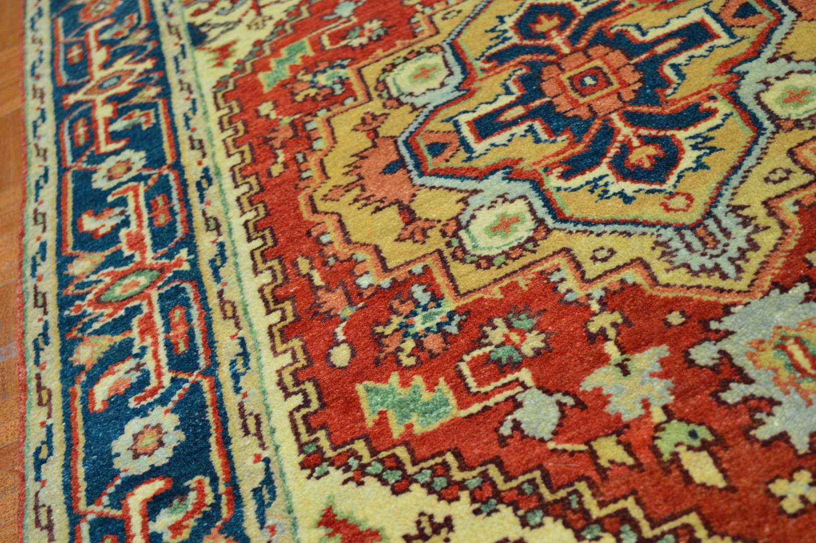 3' 0" x 4' 9" India Serapi Rug - Image 4