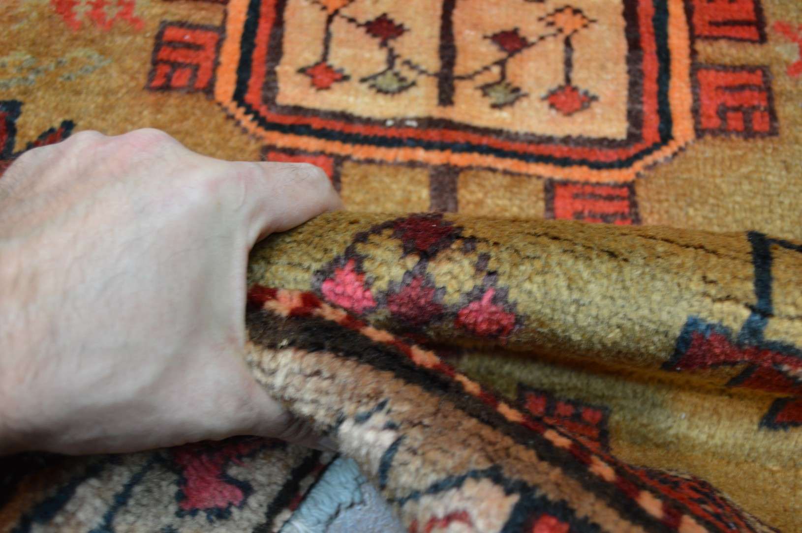 3' 6" x 6' 8" Persian Sarab Rug - Image 12