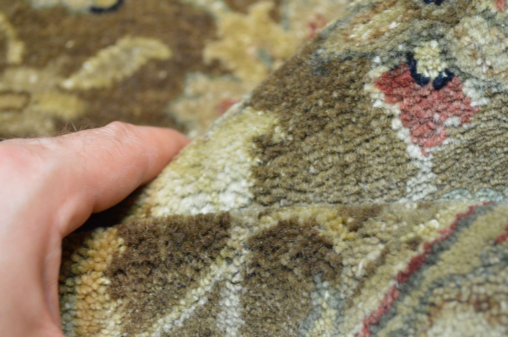 2' 0" x 3' 0" India Peshawar Rug - Image 7