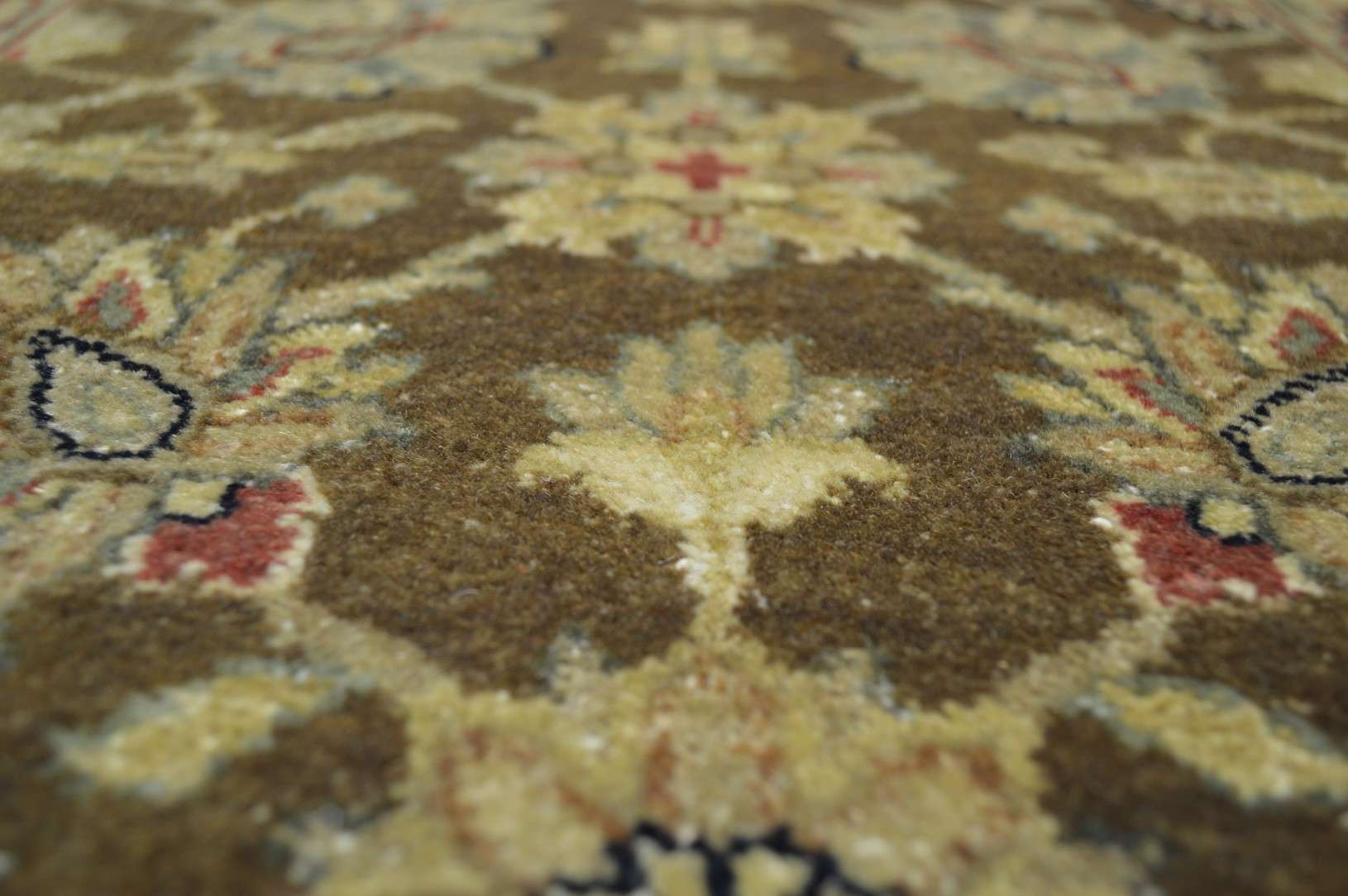 2' 0" x 3' 0" India Peshawar Rug - Image 2