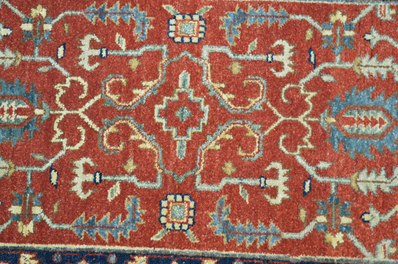 2' 0" x 3' 0" India Serapi Rug - Image 7