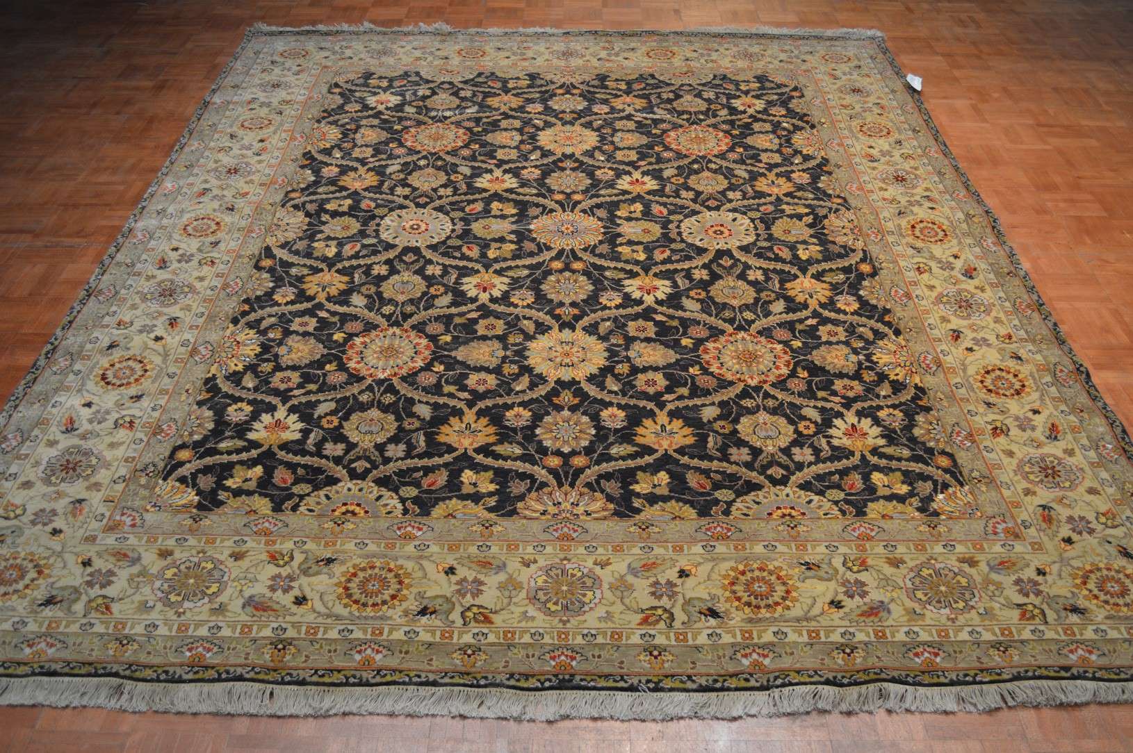 7' 7" x 9' 6" India Agra Rug - Image 5