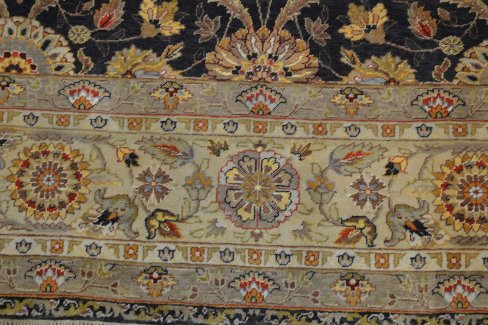 7' 7" x 9' 6" India Agra Rug - Image 8