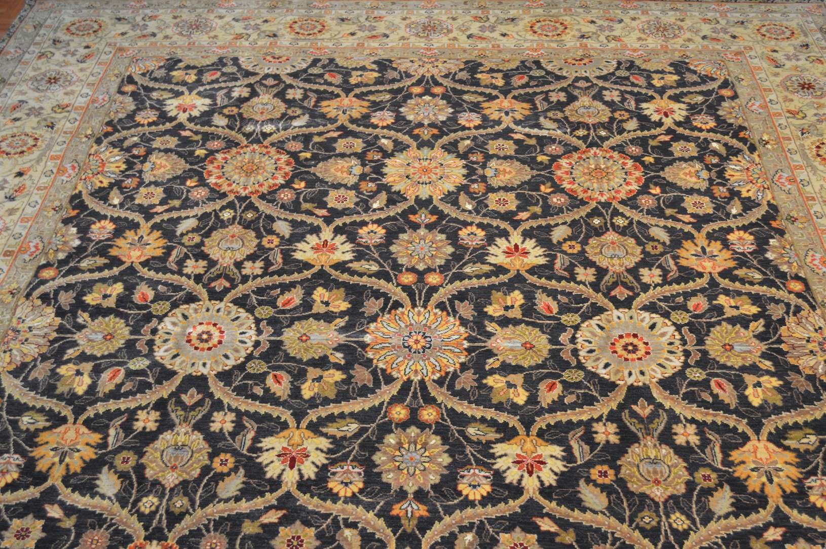 7' 7" x 9' 6" India Agra Rug - Image 2