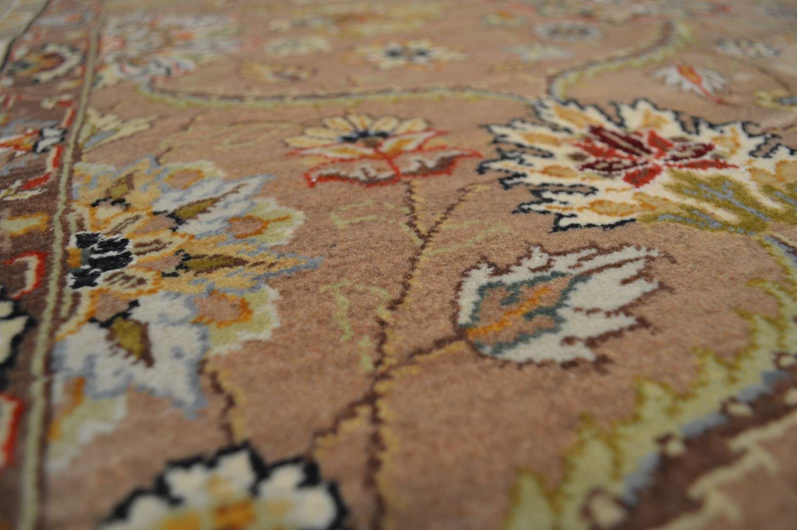 7' 8" x 9' 9" India Agra Rug - Image 11
