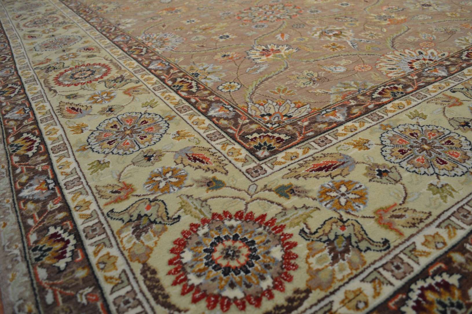 7' 9" x 9' 8" India Agra Rug - Image 10