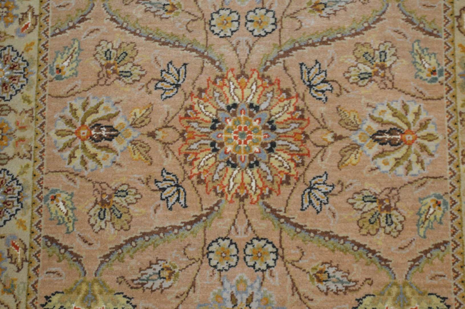 2' 4" x 4' 3" India Agra Rug - Image 5