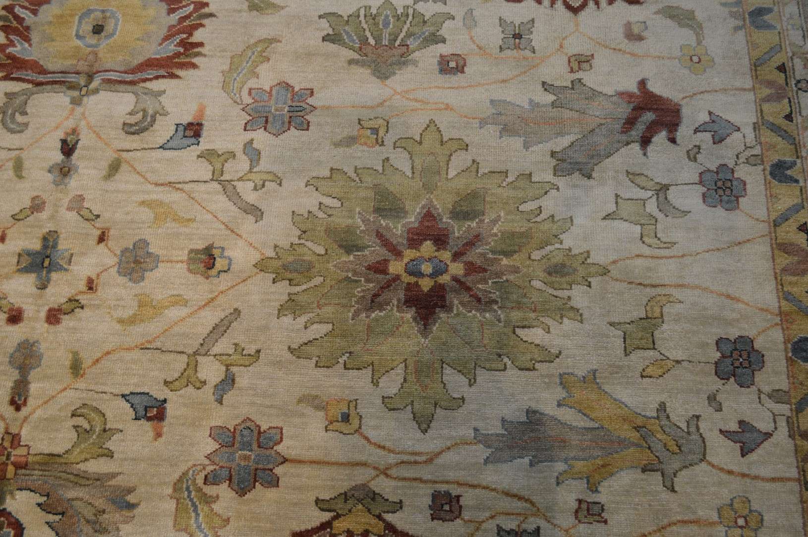 12' 3" x 14' 6" India Mahal Rug - Image 9