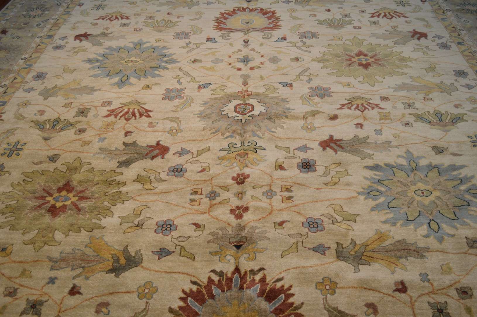 12' 3" x 14' 6" India Mahal Rug - Image 7