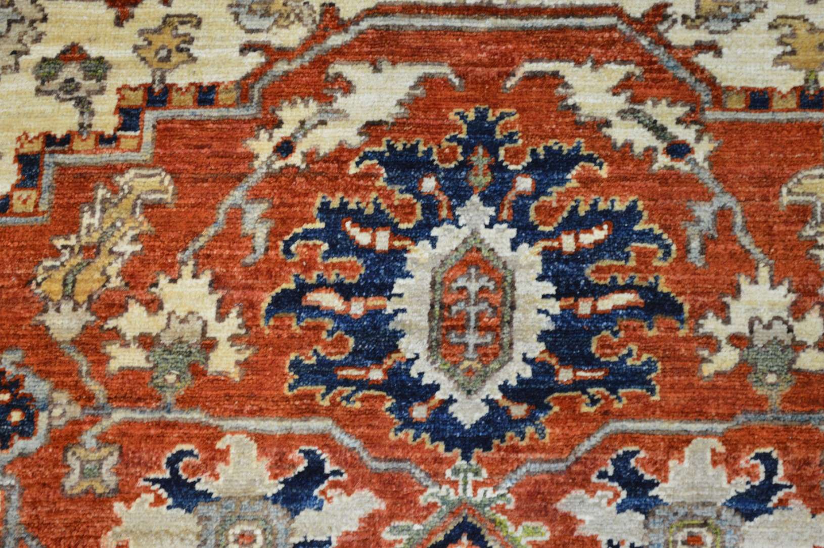 8' 3" x 9' 8" Pakistan Serapi Rug - Image 3