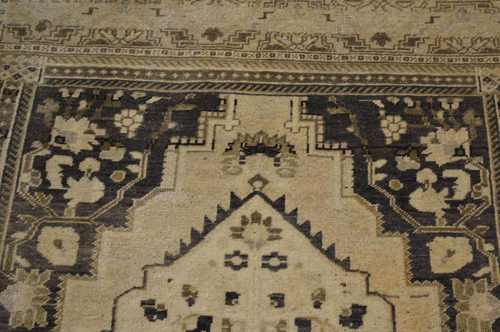 6' 0" x 9' 1" Turkish Oushak Rug - Image 9