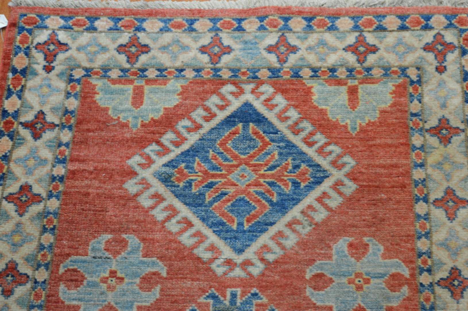 2' 7" x 4' 1" Pakistan Kazak Rug - Image 4