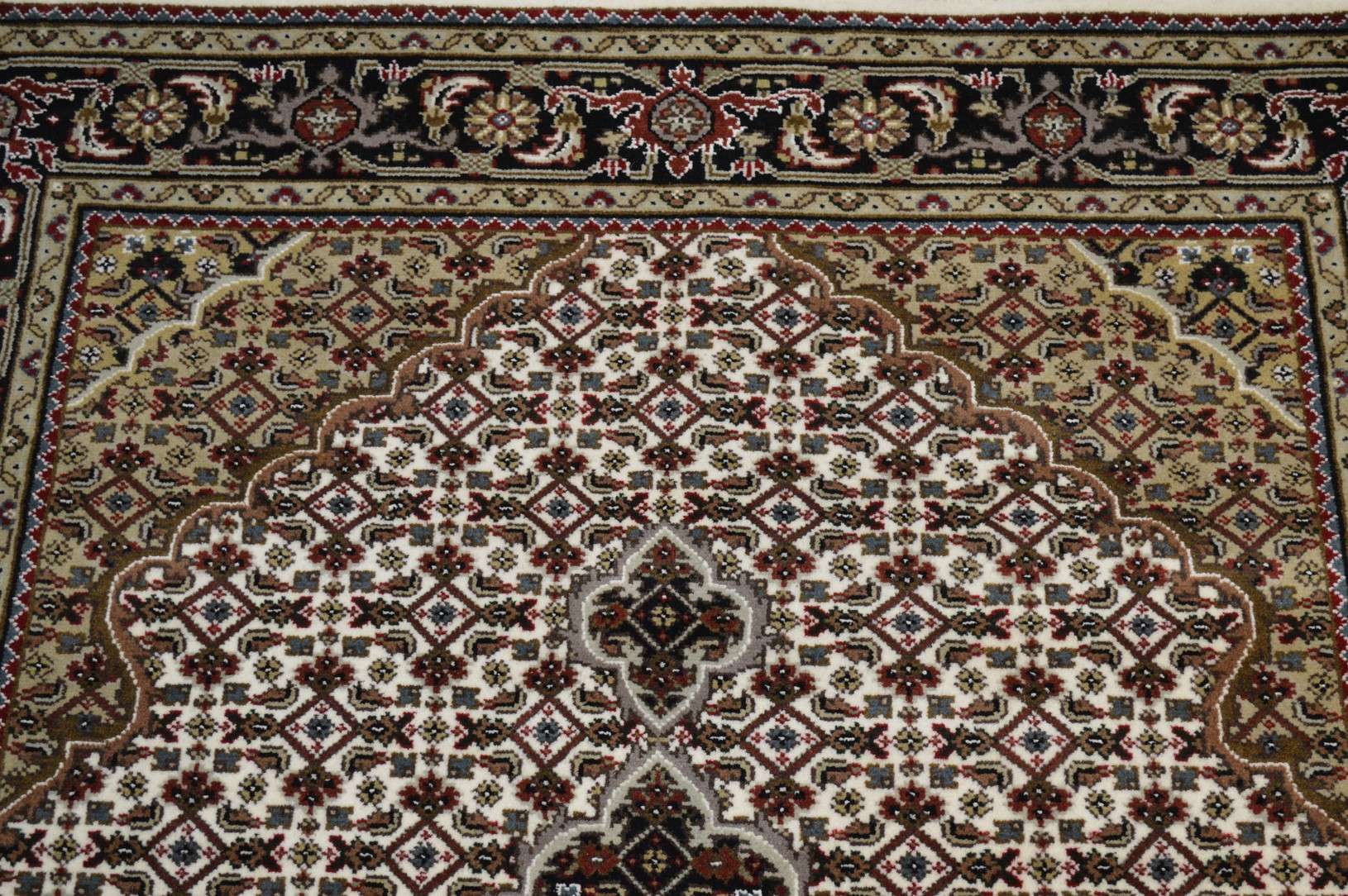 4' 3" x 6' 2" India Bijar Rug - Image 4