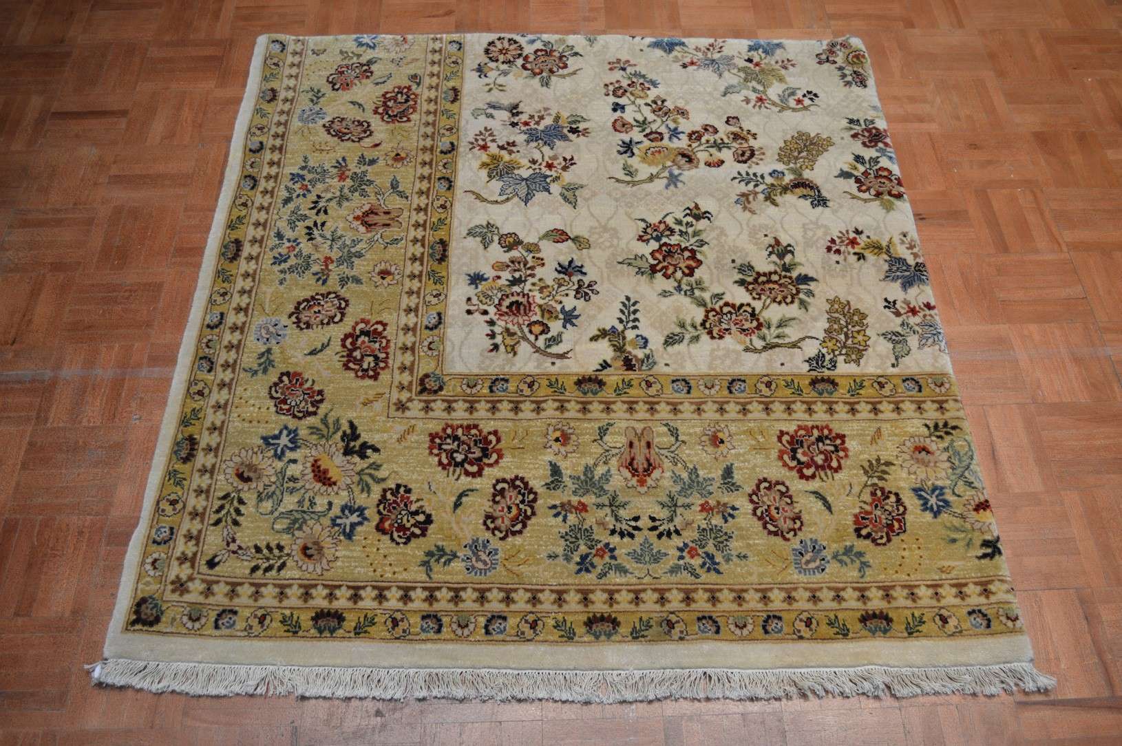 3' 9" x 4' 3" India Agra Rug - Image 2