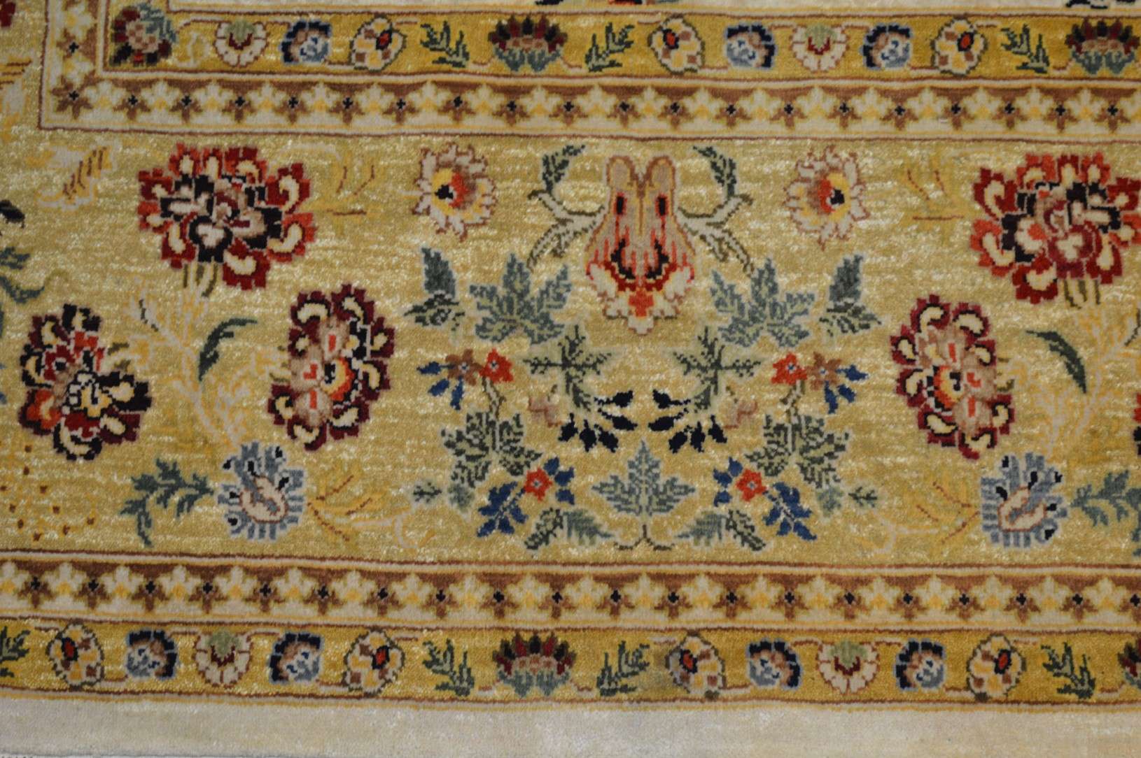 3' 9" x 4' 3" India Agra Rug - Image 6