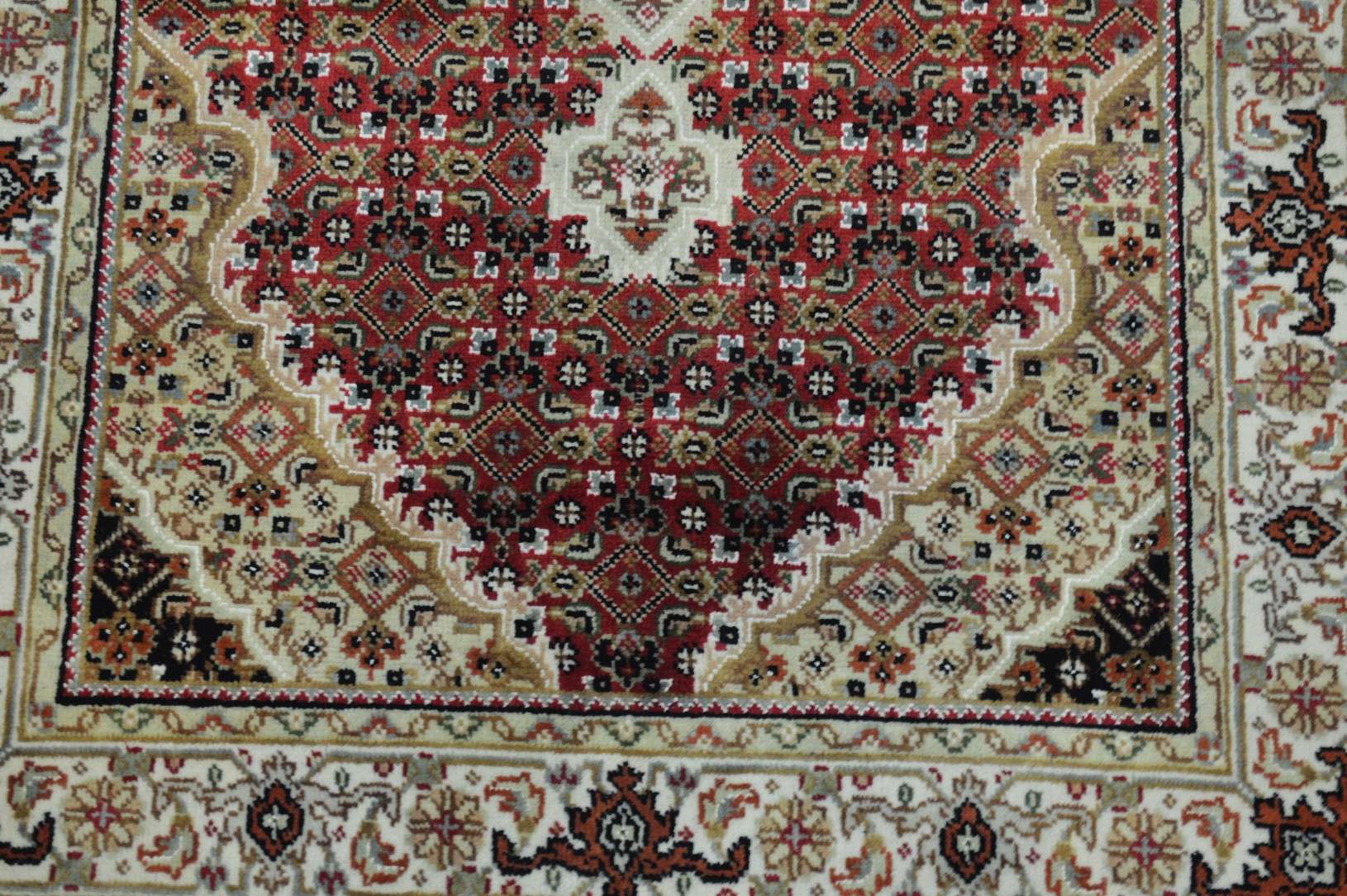 3' 1" x 5' 2" India Bijar Rug - Image 10