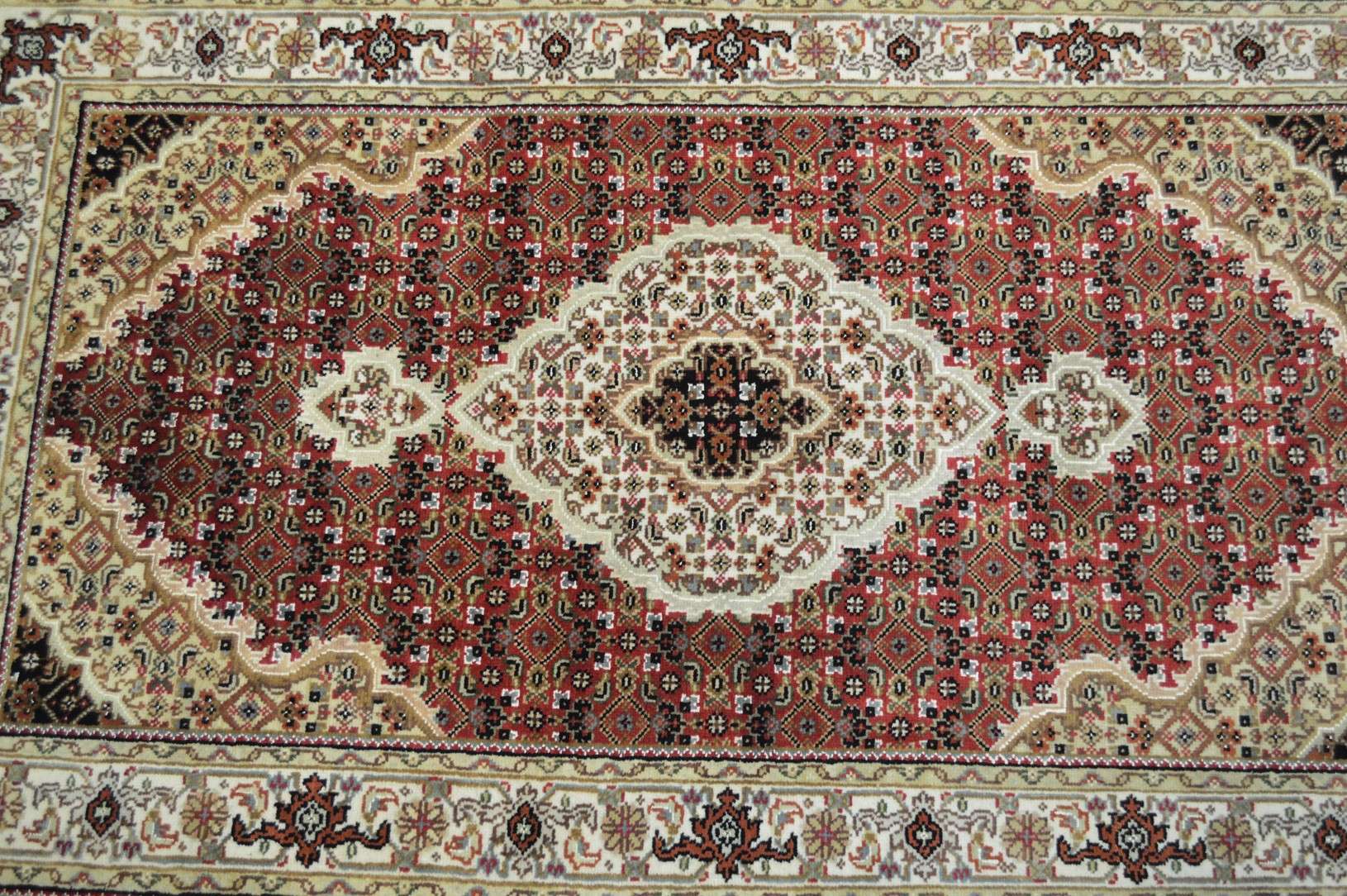 3' 1" x 5' 2" India Bijar Rug - Image 3