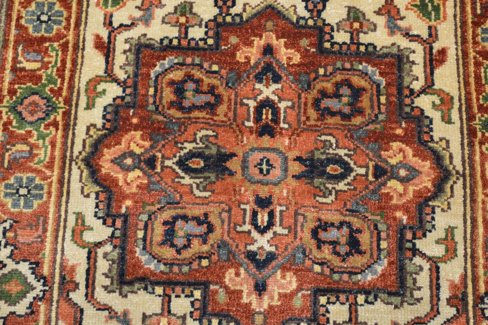2' 6" x 9' 8" India Serapi Runner - Image 6