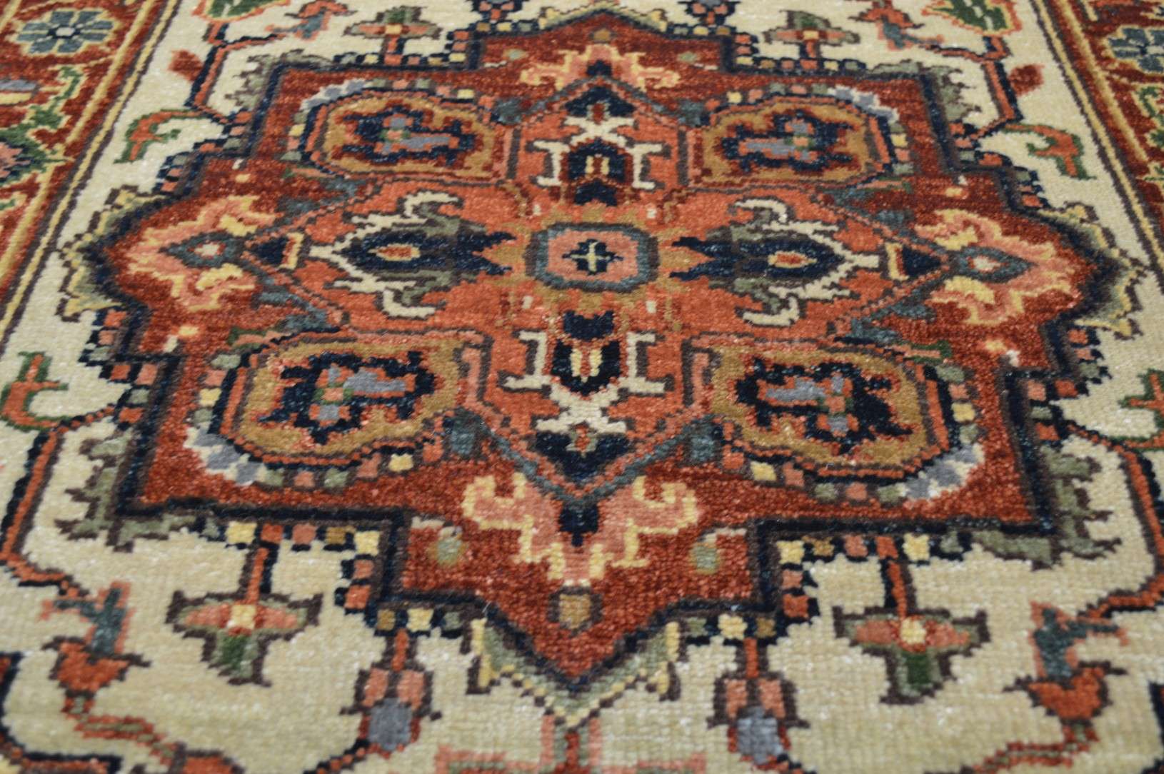 2' 6" x 9' 8" India Serapi Runner - Image 4