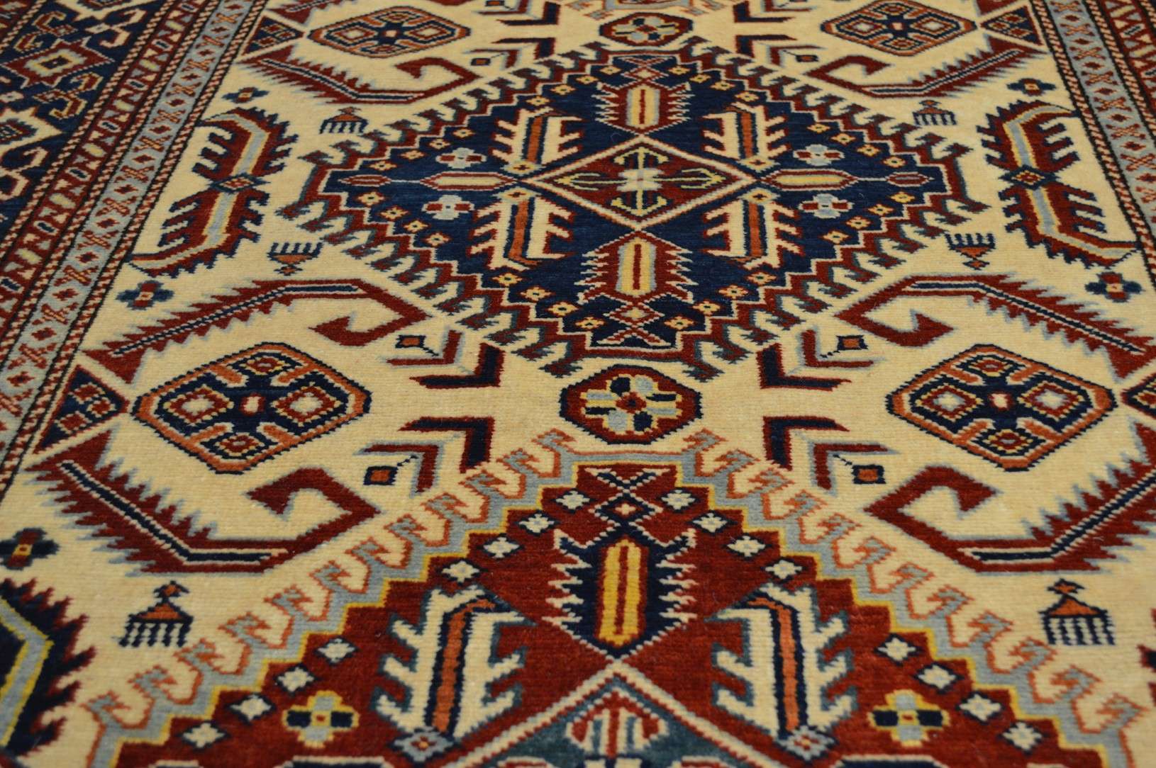 3' 8" x 5' 8" Pakistan Shirvan Rug - Image 9