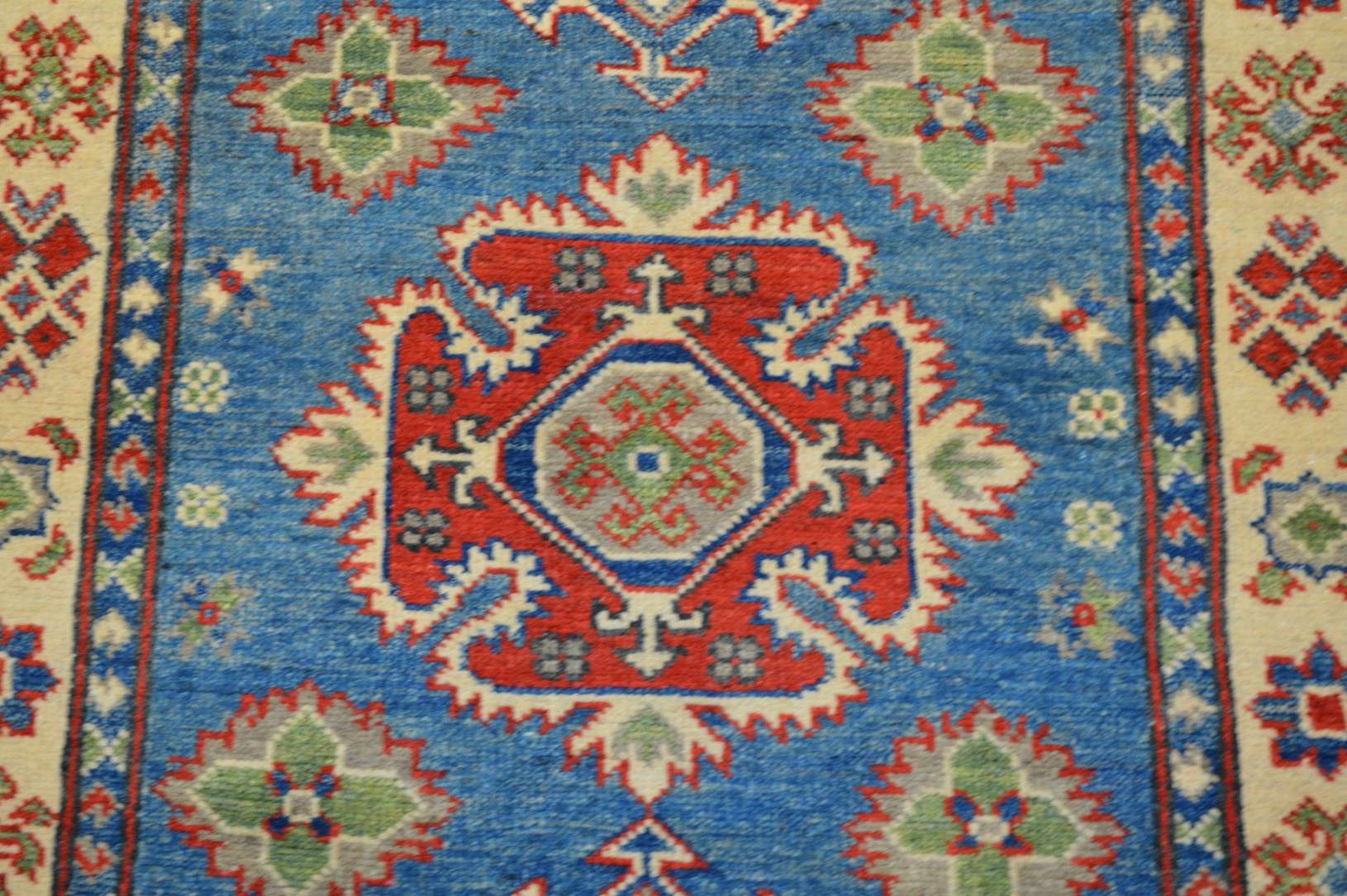 2' 8" x 9' 7" Pakistan Kazak Runner - Image 10