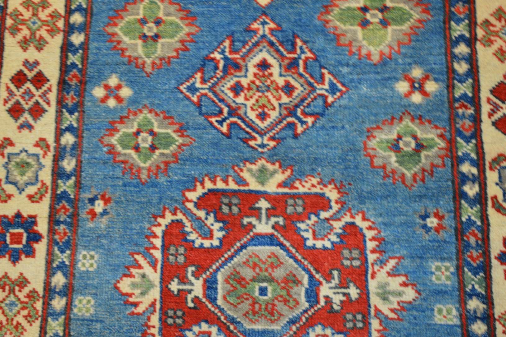 2' 8" x 9' 7" Pakistan Kazak Runner - Image 6