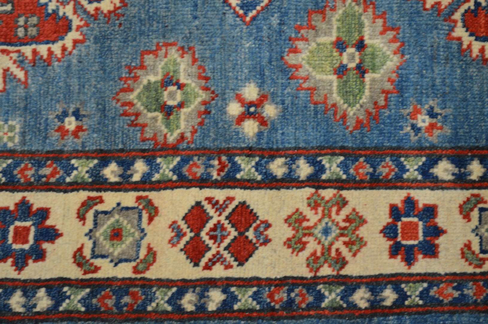 2' 8" x 9' 7" Pakistan Kazak Runner - Image 3