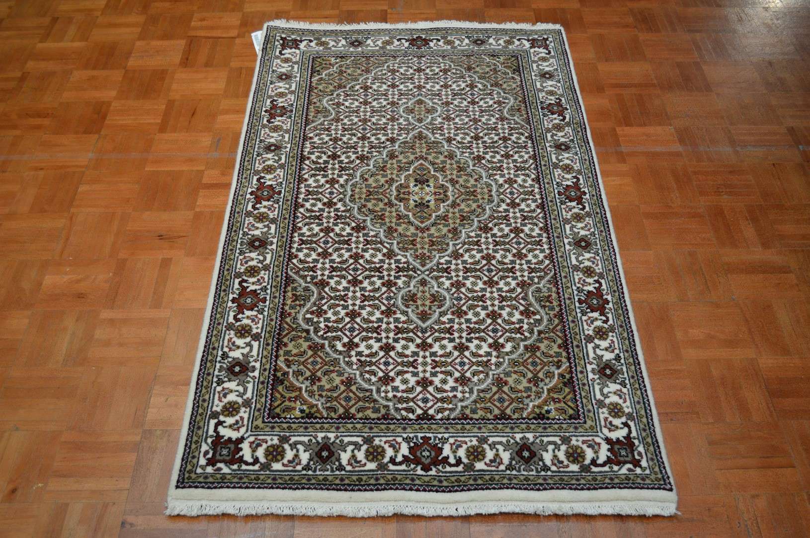 3' 1" x 5' 2" India Bijar Rug - Image 2