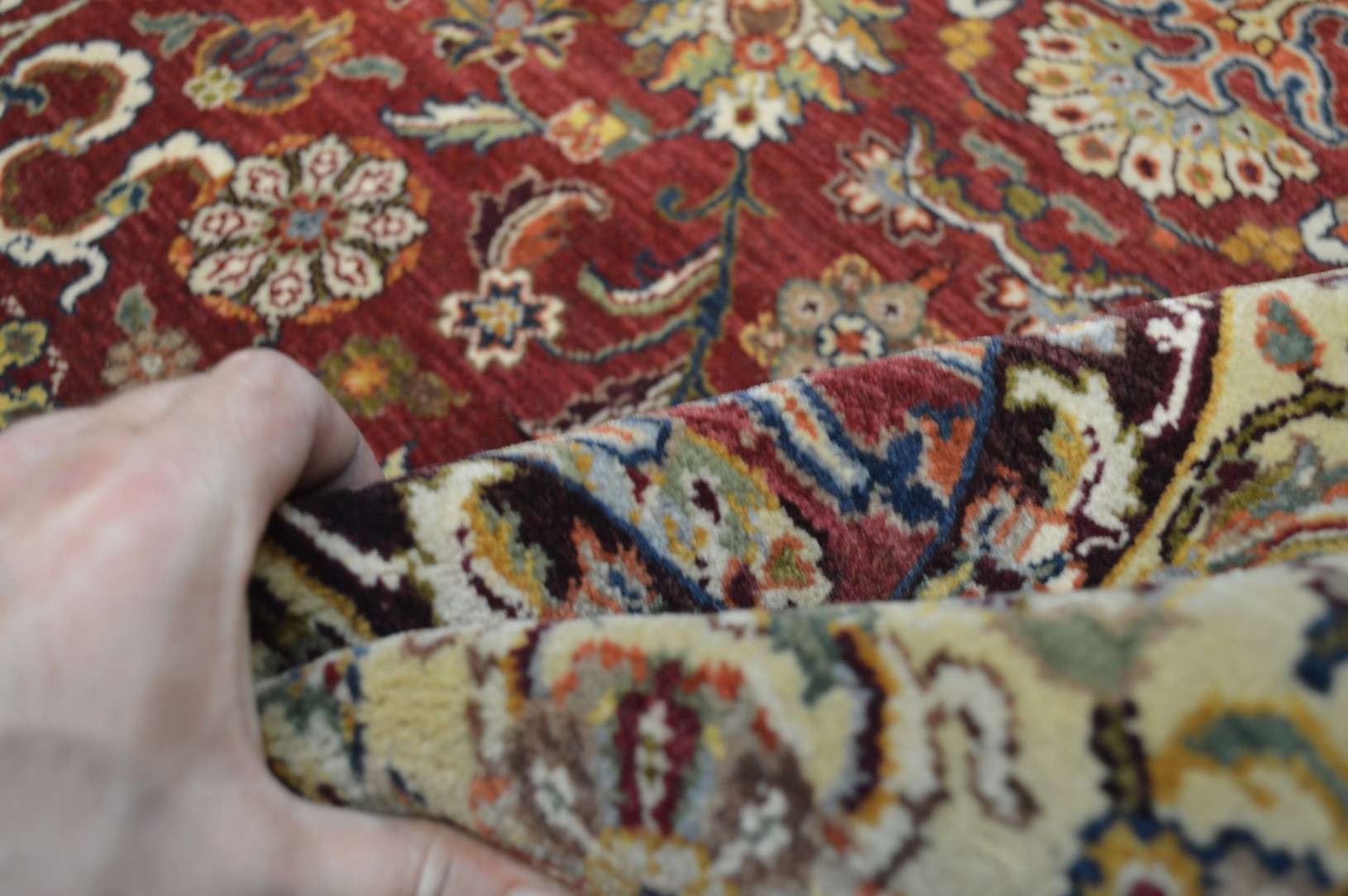 4' 0" x 5' 9" India Agra Rug - Image 12