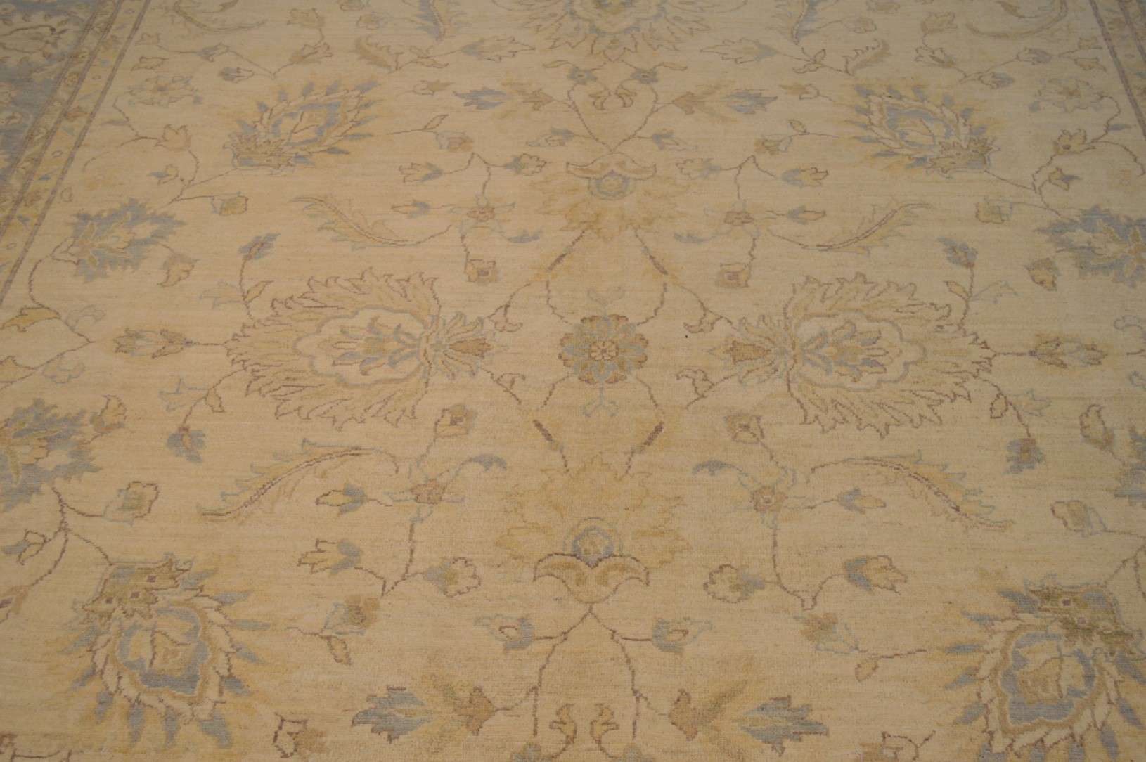 8' 9" x 11' 10" Pakistan Peshawar Rug - Image 5