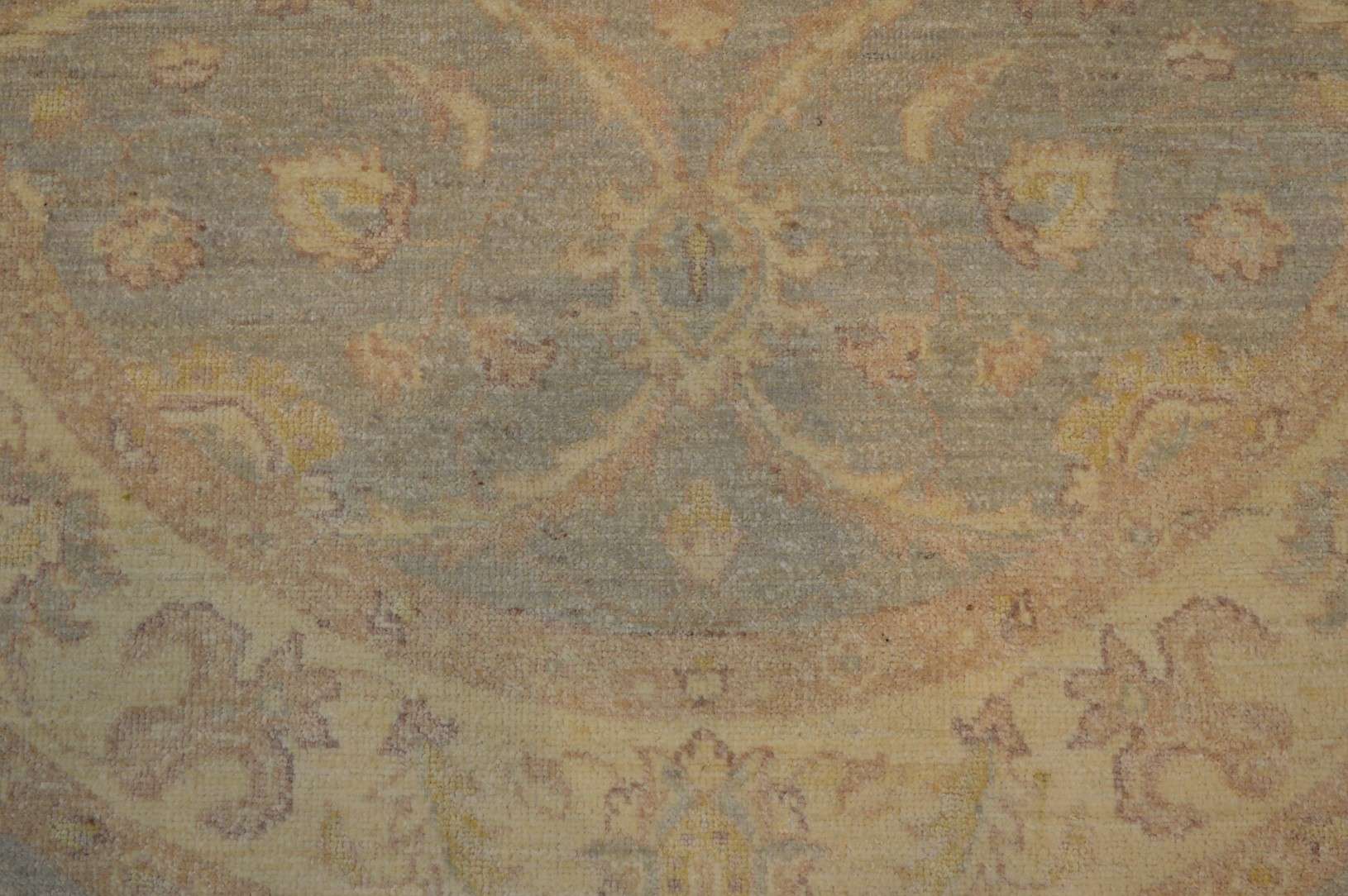 4' 0" x 4' 0" Pakistan Peshawar Round Rug - Image 5