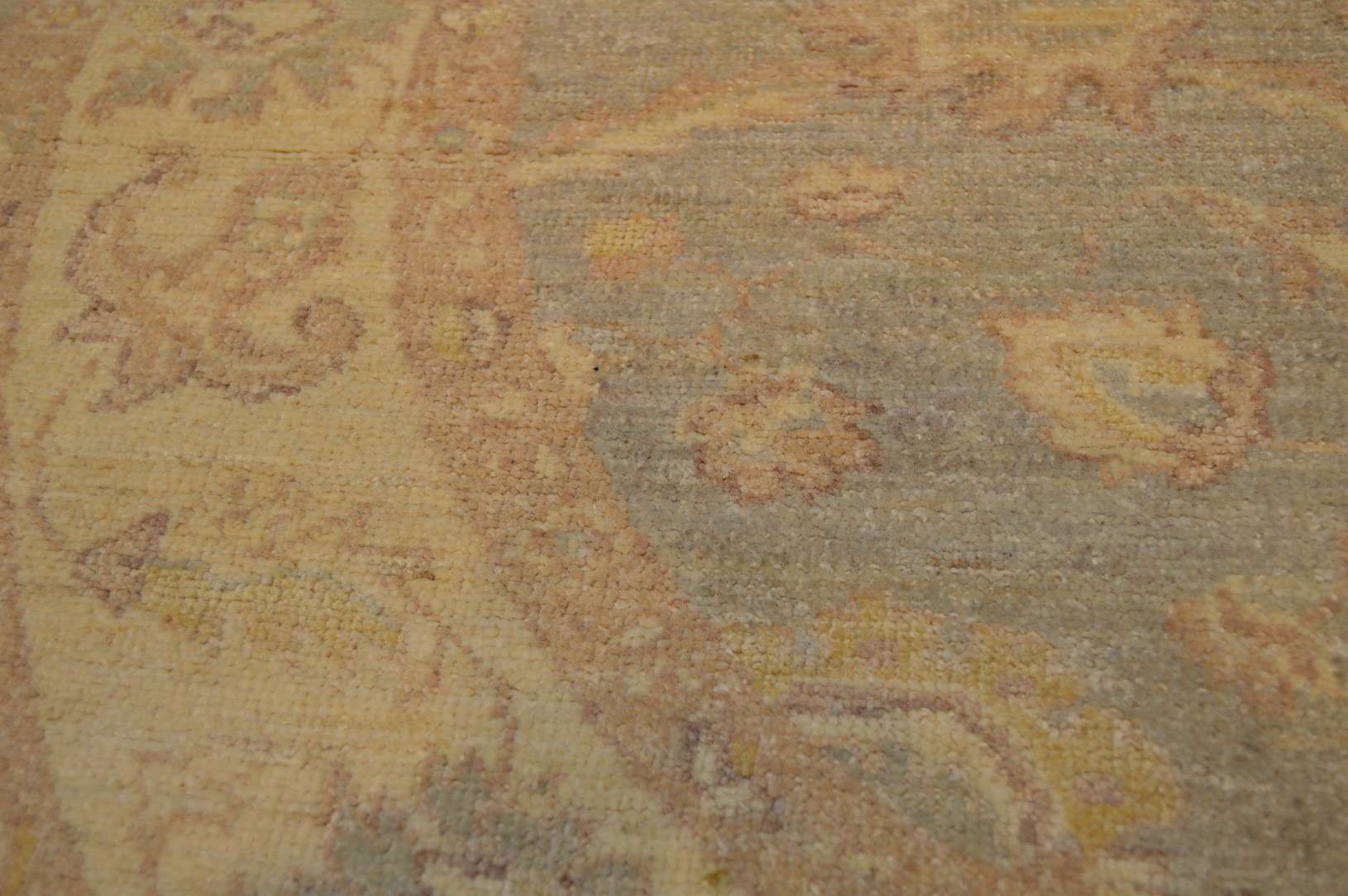 4' 0" x 4' 0" Pakistan Peshawar Round Rug - Image 3